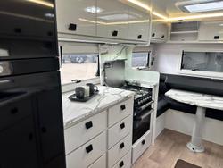 2025 JB Caravans 22'6 Dirt Road Xtreme Rear Club