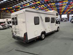 2009 Avan Ovation M3