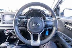 2017 Kia
Rio S