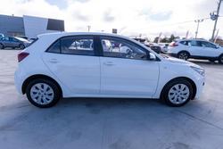 2017 Kia
Rio S
