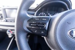 2017 Kia
Rio S