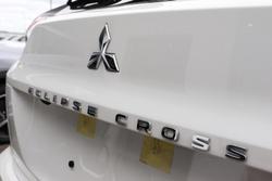 2024 Mitsubishi Eclipse Cross PHEV ES