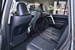 2021 Toyota
Prado DSL WGN AT VX