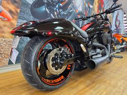 2018 Suzuki VZR 1800 BOULEVARD (M109R) Black