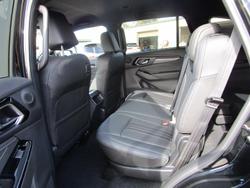 2025 Isuzu
MU-X LS-T