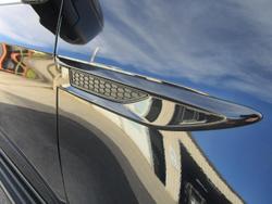 2025 Isuzu
MU-X LS-T