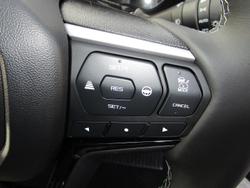 2025 Isuzu
MU-X LS-T