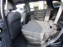 2025 Isuzu
MU-X LS-T