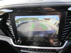 2025 Isuzu
MU-X LS-T