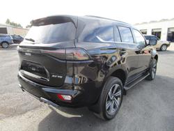 2025 Isuzu
MU-X LS-T