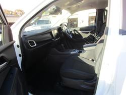 2025 Isuzu
                MU-X LS-M
