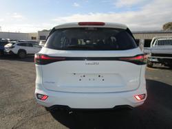2025 Isuzu
MU-X LS-M