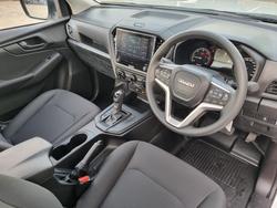 2025 Isuzu
D-MAX SX High Ride