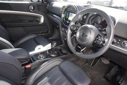 2021 MINI
Countryman Cooper S MINI Yours
