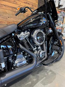 2025 Harley-Davidson Heritage Classic 117 (FLHC) Softail Black