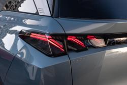 2025 Peugeot 5008 GT Premium Hybrid