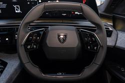 2025 Peugeot 5008 GT Premium Hybrid