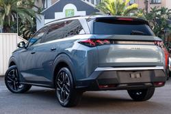 2025 Peugeot 5008 GT Premium Hybrid