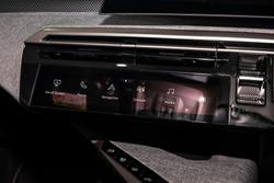 2025 Peugeot
5008 GT Premium Hybrid