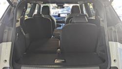 2025 Peugeot 5008 GT Premium Hybrid P74 MY25 Okenite White