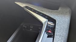 2025 Peugeot 5008 GT Premium Hybrid P74 MY25 Okenite White