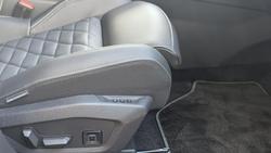 2025 Peugeot 5008 GT Premium Hybrid