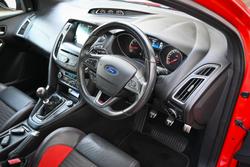 2017 Ford
Focus ST