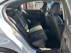 2015 Holden Commodore SV6 VF MY15 Heron White