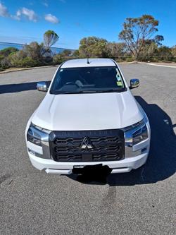2024 Mitsubishi
Triton GLS