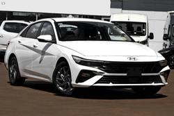 2024 Hyundai
                i30 Hybrid