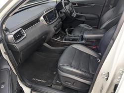 2017 Kia
Sorento Platinum