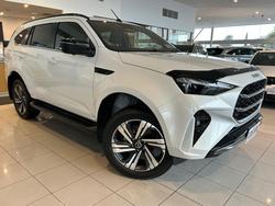 2025 Isuzu
MU-X LS-T