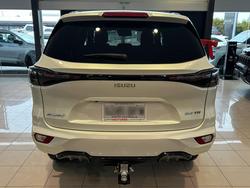 2025 Isuzu
MU-X LS-T