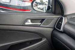 2019 Hyundai
                Tucson Active