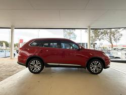 2016 Mitsubishi
Outlander LS