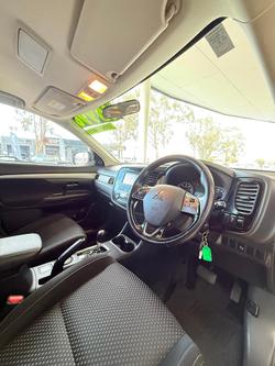 2016 Mitsubishi
Outlander LS