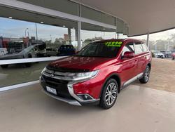 2016 Mitsubishi
Outlander LS