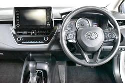 2022 Toyota
Corolla Ascent Sport Hybrid