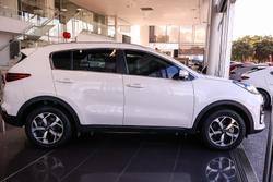 2020 Kia
                Sportage S