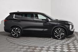 2022 Mitsubishi
Outlander Exceed Tourer