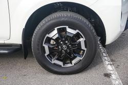 2021 Nissan
Navara ST-X