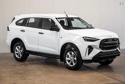 2025 Isuzu
MU-X LS-M