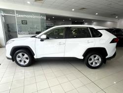 2019 Toyota
RAV4 GX