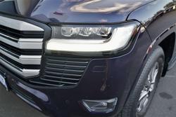 2021 Toyota
Landcruiser LC300 3.3L V6 DSL Sahara 7 Seats