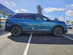 2025 Peugeot
5008 GT Premium Hybrid