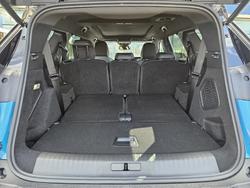 2025 Peugeot
5008 GT Premium Hybrid