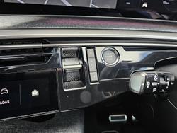 2025 Peugeot
5008 GT Premium Hybrid