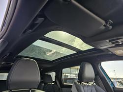2025 Peugeot
5008 GT Premium Hybrid