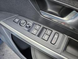 2025 Peugeot
5008 GT Premium Hybrid