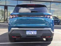 2025 Peugeot
5008 GT Premium Hybrid
